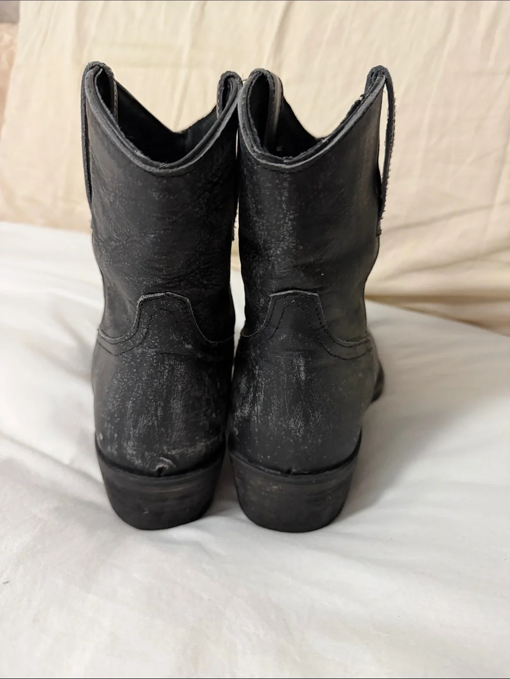 Classic women’s Roper Black Western Boots - Distressed Leather
